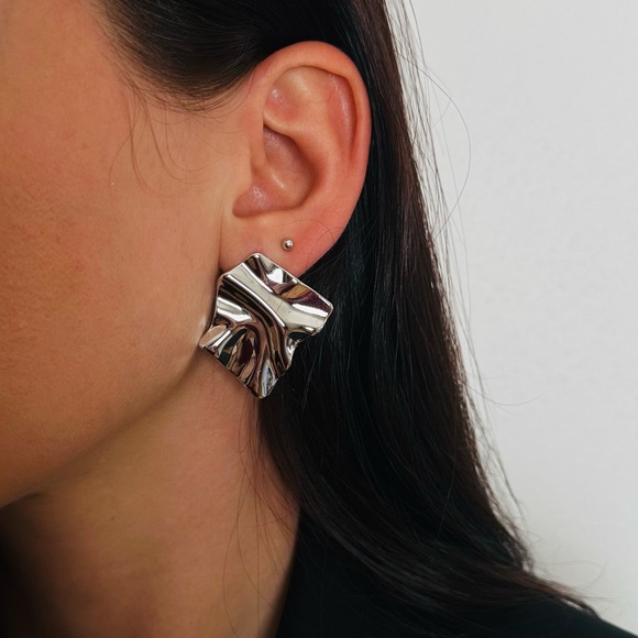 New Geometric Big Stud Earrings Waterproof Trendy Metal Texture Simple - Picture 4 of 7